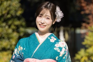 高橋ひかる、「オスカープロモーション2025年新春晴れ着撮影会」にて