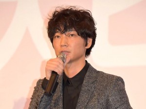 綾野剛、『ピース オブ ケイク』初日舞台あいさつにて（2015年）