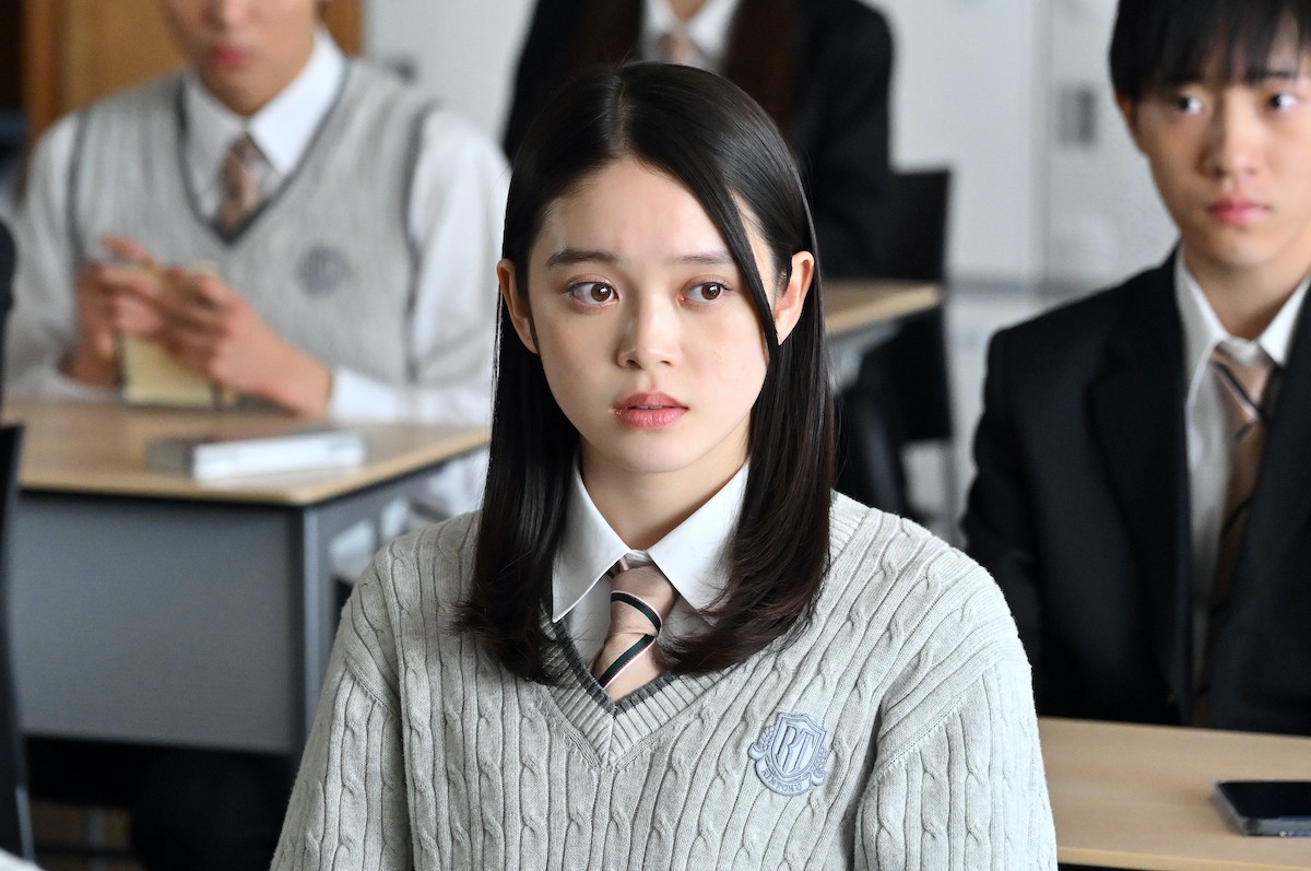 『御上先生』第2話　“御上”松坂桃李、“神崎”奥平大兼による不倫記事について生徒たちに討論させる