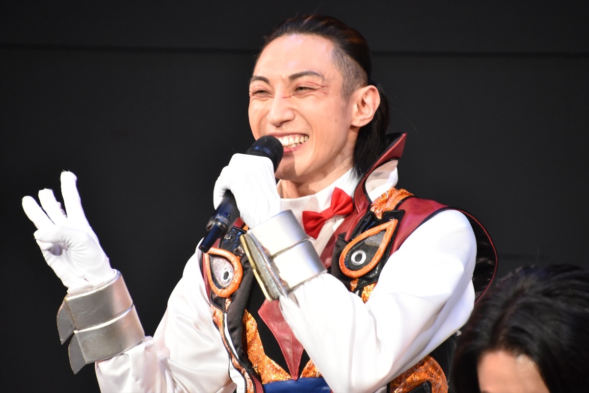 『ナンバーワン戦隊ゴジュウジャー』会見に歴代レッド集結！　“ゴジュウウルフ” 冬野心央「かけがえのない、愛される作品に」