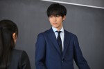 日曜劇場『御上先生』より松坂桃李演じる御上孝