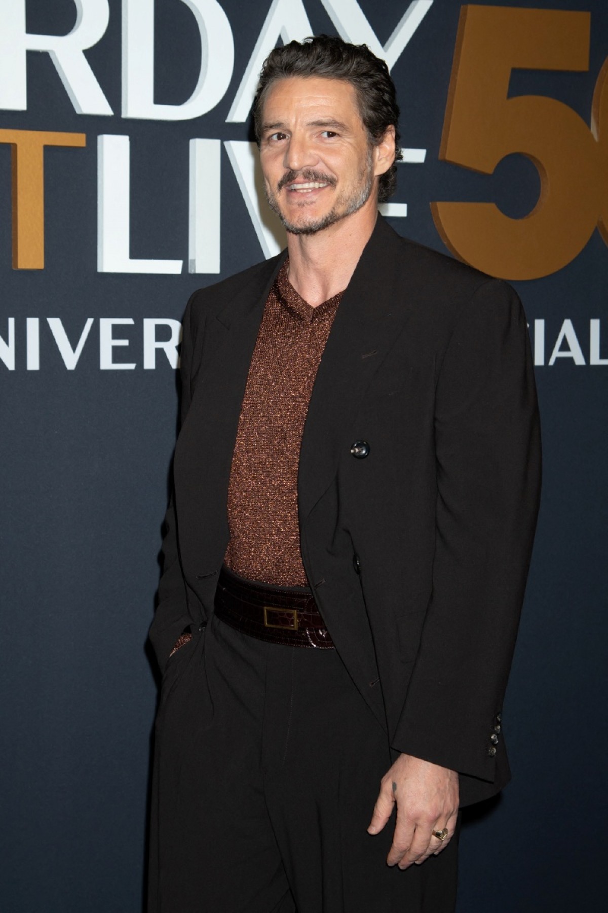 エマ・ストーンやサブリナ・カーペンターら豪華セレブがドレスアップして祝福！『サタデー・ナイト・ライブ』50周年記念イベント開催