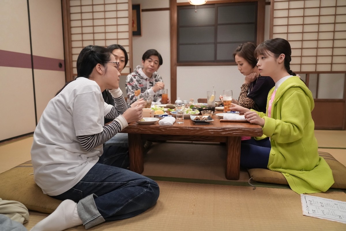 『おむすび』“篠宮さん”辻凪子、泥酔して“覚醒”　ネット称賛続々「稀に見る面白キャラ」「ラストまで出て」