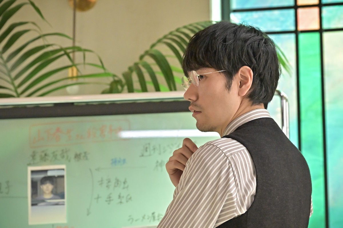 『クジャクのダンス、誰が見た？』第5話　“心麦”広瀬すず＆“松風”松山ケンイチ、東賀山事件の元弁護人に会いに行く