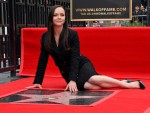 クリスティーナ・リッチがハリウッドの殿堂入り！3歳の娘と10歳の息子が珍しく登場