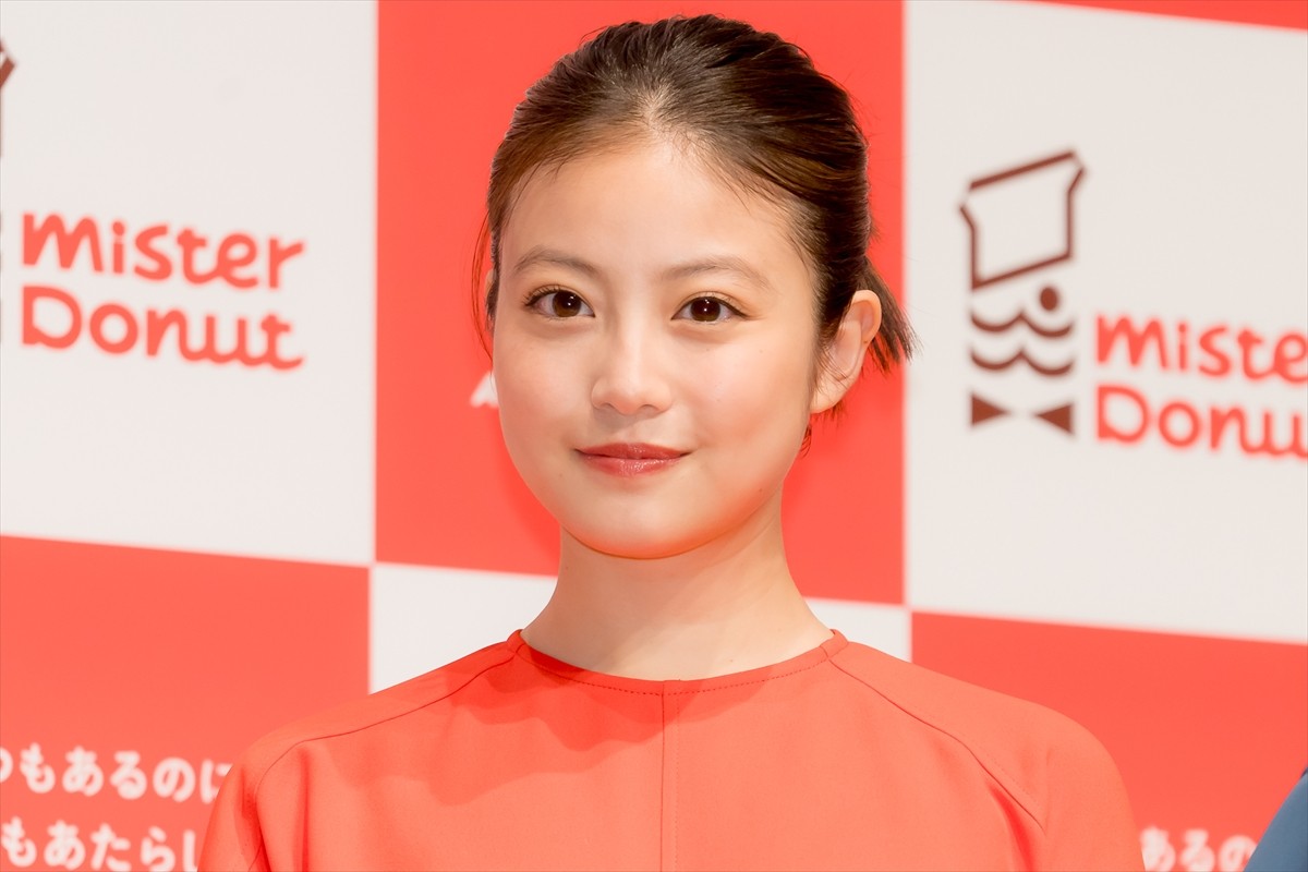 今田美桜、誕生日プレゼントのポン・デ・リングクッションに大喜び「すっごくうれしいです！」
