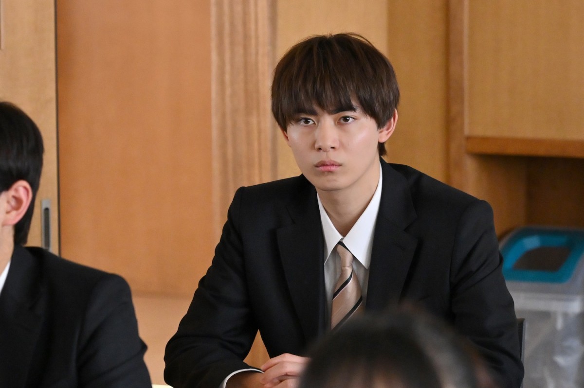 『御上先生』第7話　“御上”松坂桃李、“椎葉”吉柳咲良を心配する生徒たちに“ある問題”を提起