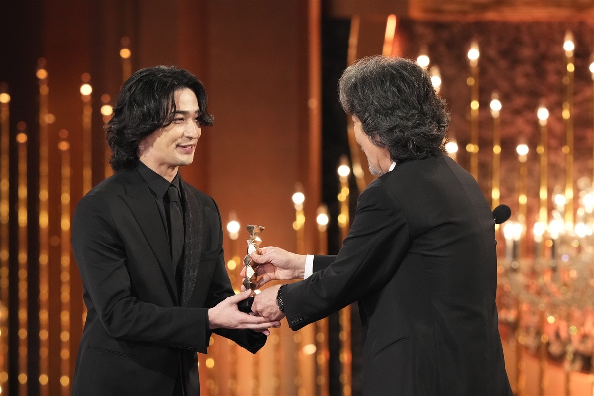 ＜第48回日本アカデミー賞＞横浜流星、最優秀主演男優賞を初受賞「毎日芝居のことを考えて本気で命を落とす覚悟で向き合っています」