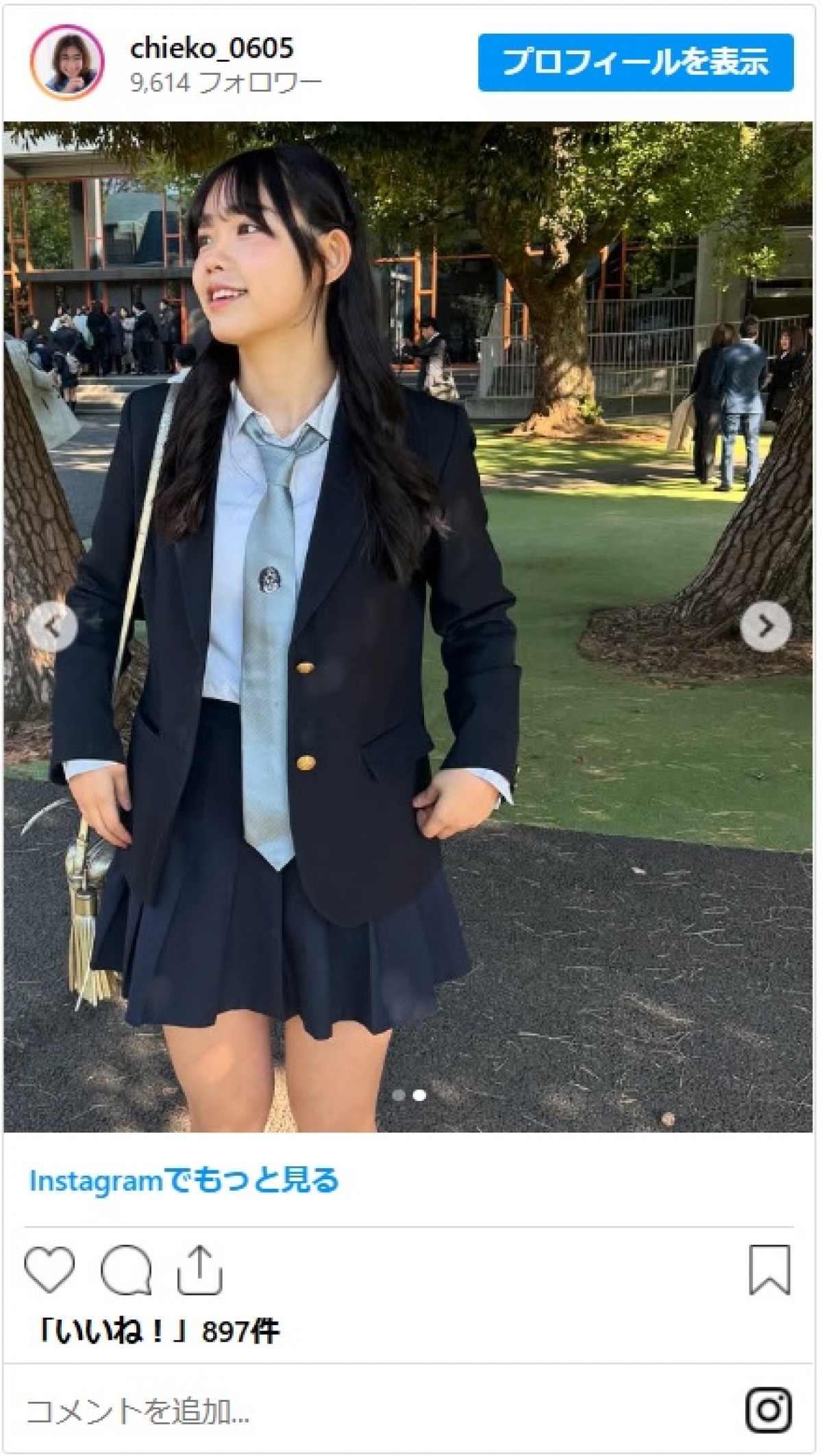 サッカー元日本代表の美人妻・小野千恵子、有名ブランドの卒業式コーデに反響「体型も変わらず素敵」