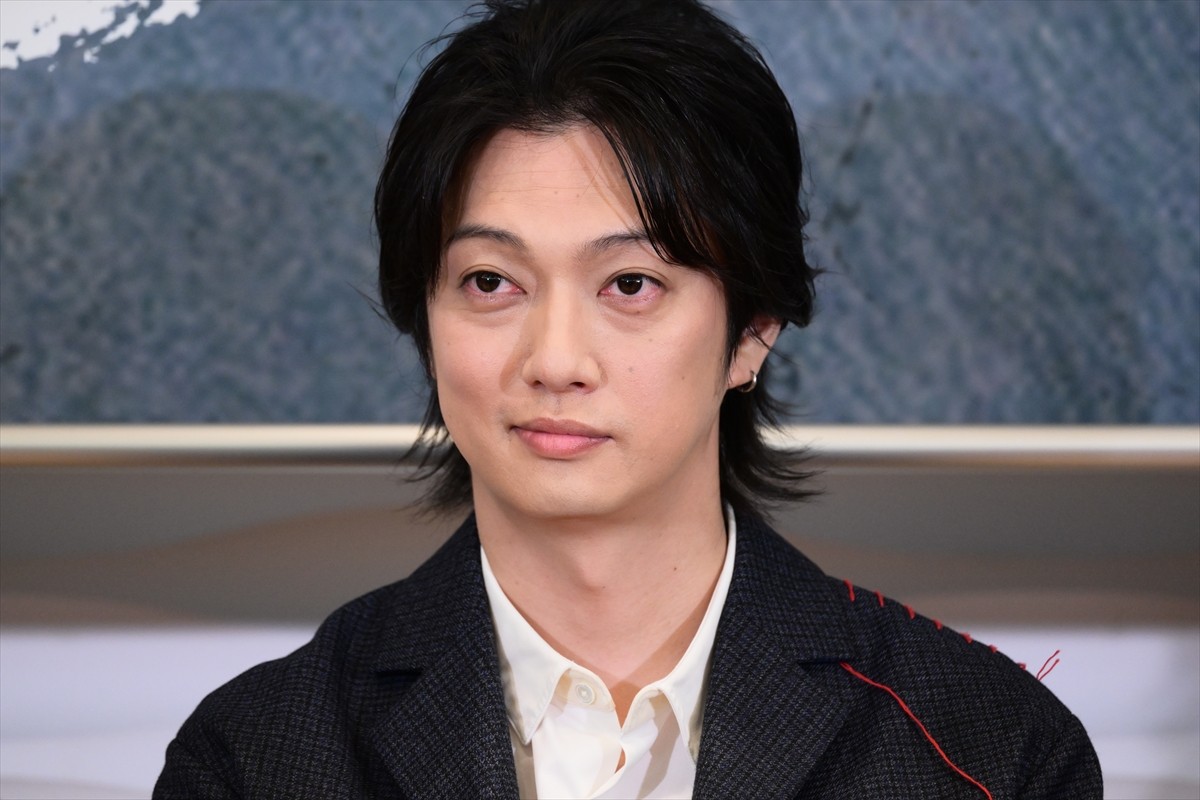 元宝塚花組トップ・柚香光、劇団☆新感線45周年興行で主演「何もかもが新鮮で刺激的」