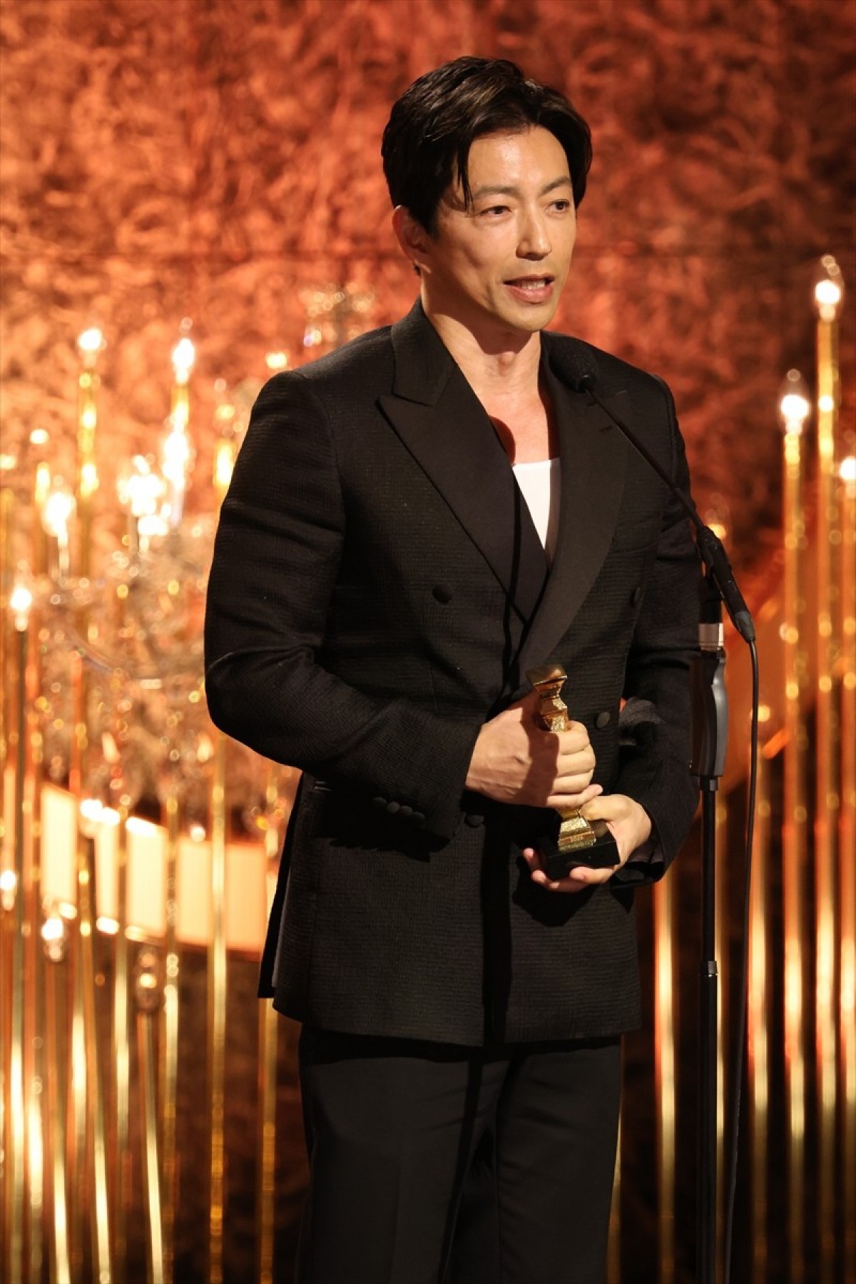 ＜第48回日本アカデミー賞＞大沢たかお、最優秀助演男優賞を初受賞！「山崎賢人くんをはじめスタッフの皆さんにずっと助けられながら演じさせていただきました」
