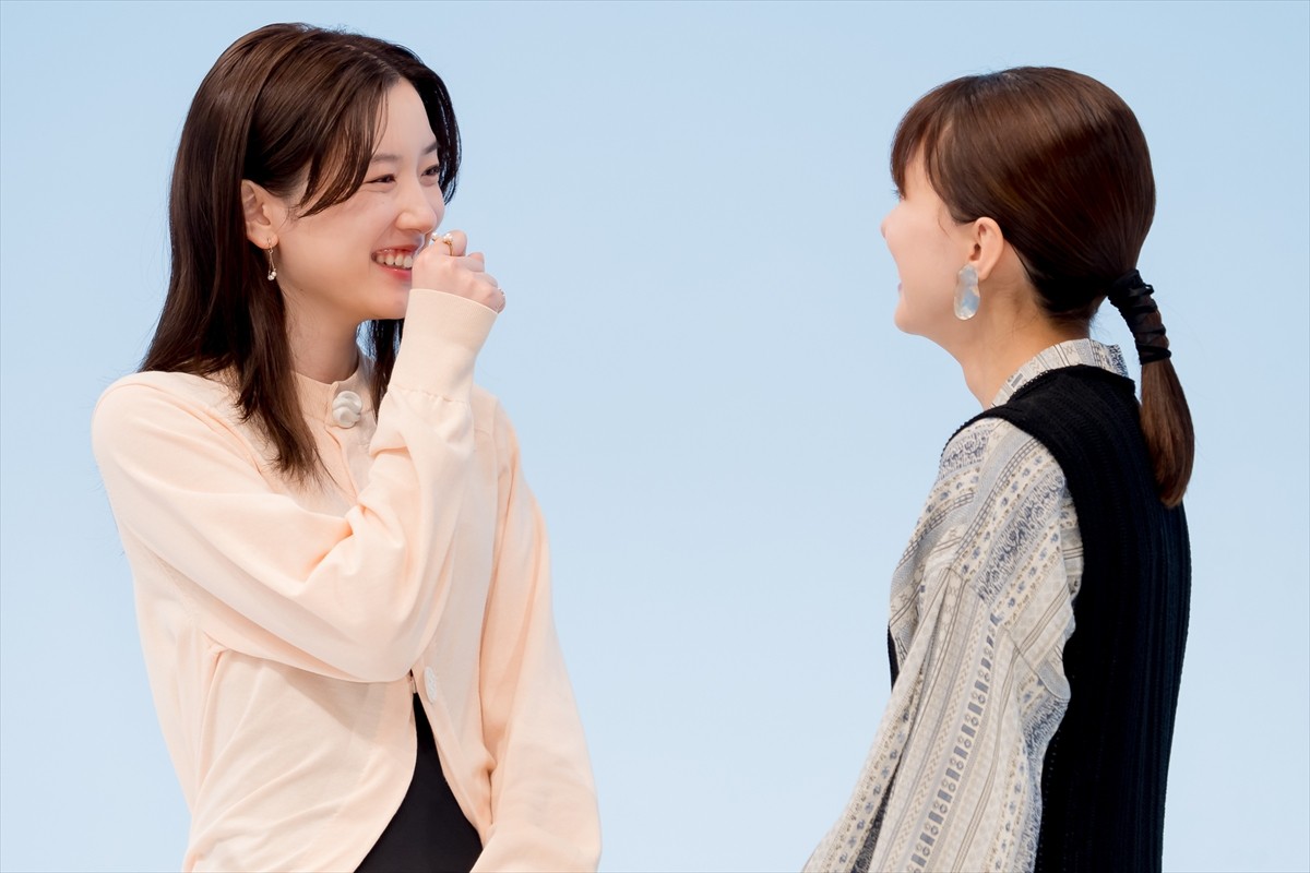 永野芽郁＆芳根京子、お互いに愛を伝える「出会えてよかった」