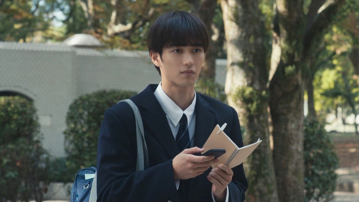 映画『6人ぼっち』より“陰キャ”の加山糸(野村康太)