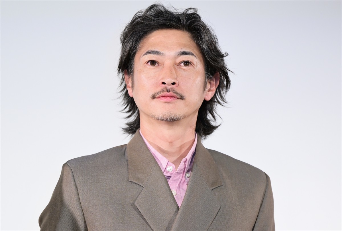 小栗旬、映画『フロントライン』撮影を回想　窪塚洋介は医療学科の学生にエール「一緒に頑張りましょう」