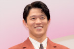 鈴木亮平、映画『花まんま』完成披露プレミア試写会に登場