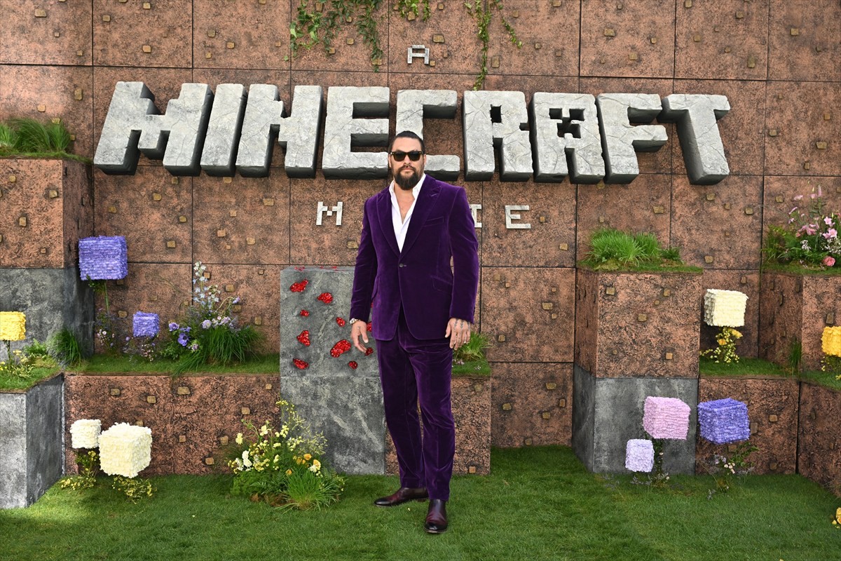 “おバカキャラ”ジェイソン・モモア、コメディ演技で新境地！　人気ゲーム『マイクラ』映画化で熱演