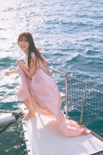 乃木坂46 筒井あやめ 1st 写真集『感情の隙間』より