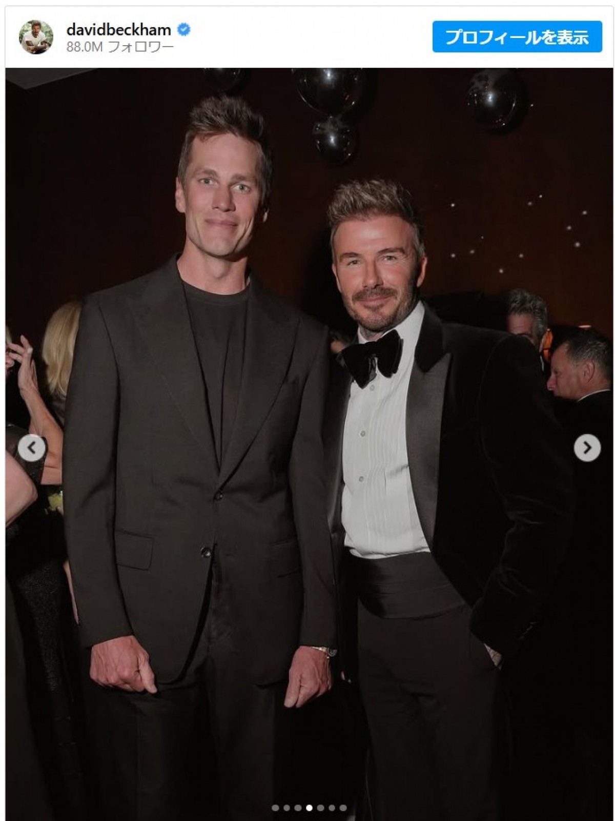 もうすぐ50歳！　デヴィッド・ベッカムが一足早く家族＆息子の恋人たちとドレスアップしてお祝い