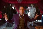 映画『パディントン2』でヒュー・グラント演じるフェニックス・ブキャナン