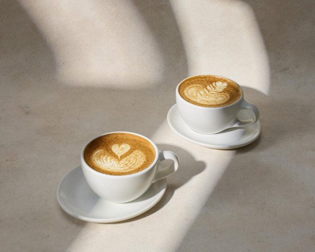 ブルーボトルコーヒーがマリメッコとコラボ ブルーカラーの