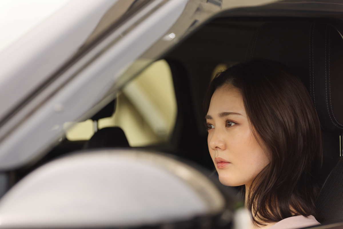 『魔物』第2話　“あやめ”麻生久美子＆“凍也”塩野瑛久、一線を越え許されない恋に堕ちて行く