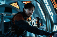 ディエゴ・ルナが演じるキャシアン・アンドー　『スター・ウォーズ：キャシアン・アンドー』シーズン2より