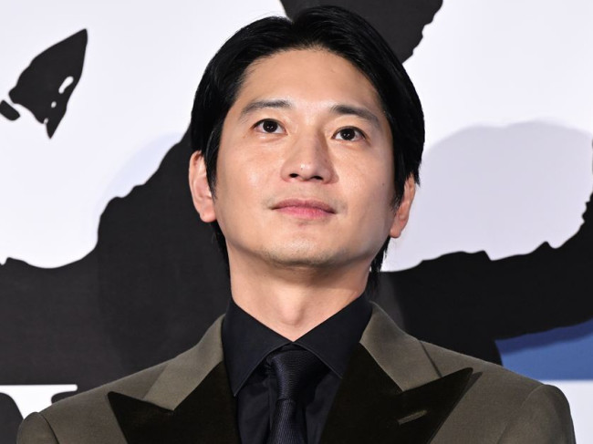 映画『パリピ孔明 THE MOVIE』初日舞台あいさつに登壇した向井理