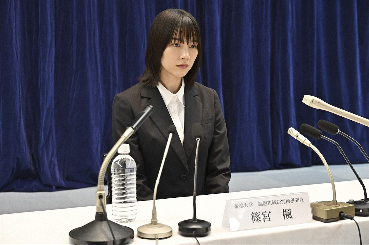 『キャスター』第3話　“進藤”阿部寛、万能細胞を発見した“篠宮”のんをインタビューも大騒動へ発展