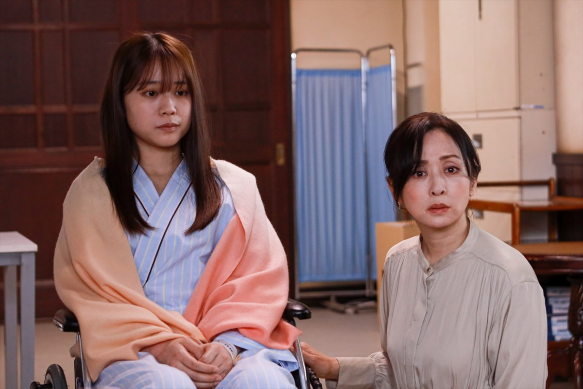 橋本環奈主演『天久鷹央の推理カルテ』第2話　水神様の祟り？ 不可解な症状の解明に挑む