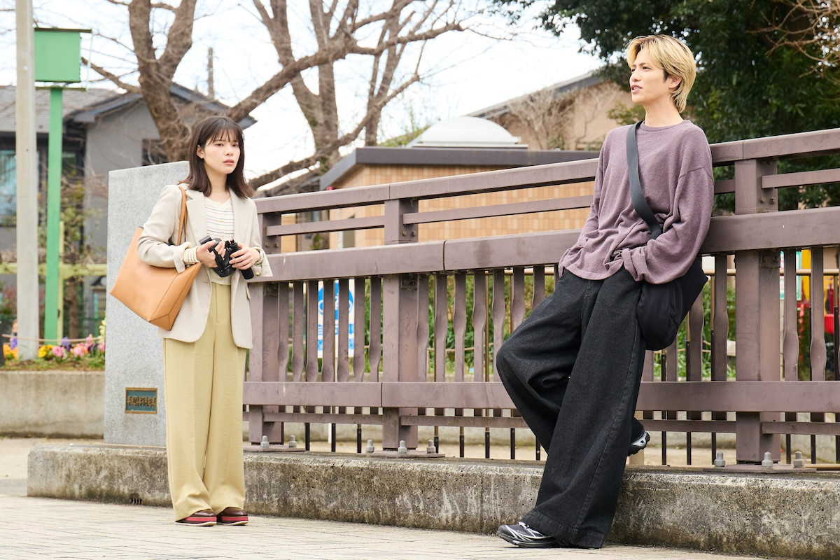 『恋は闇』“浩暉”志尊淳、“万琴”岸井ゆきのにバックハグ＆キス　ネット悶絶「えぐいって」「声出ちゃった」