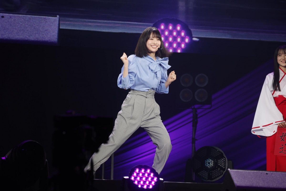 乃木坂46、6期生が初ステージ　⽮⽥萌華ら5人がセンターに　特技披露にファン歓声