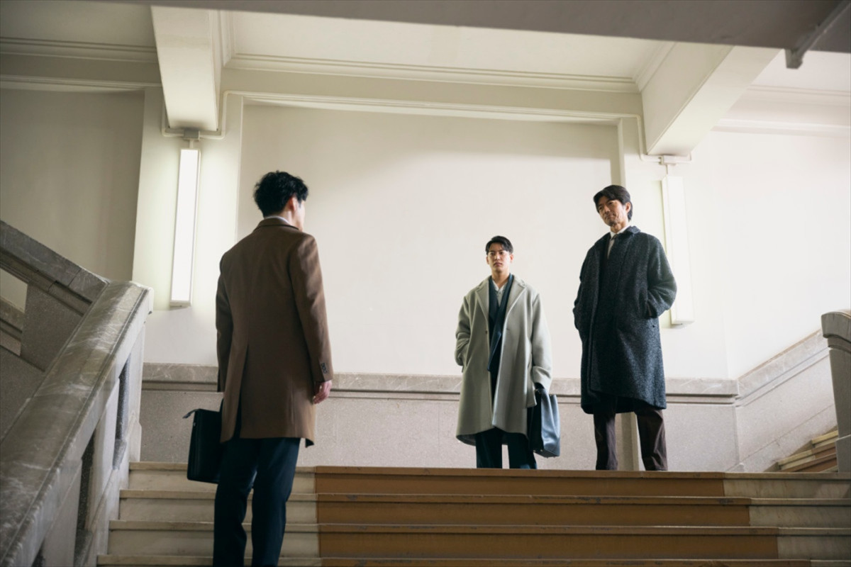 『イグナイト』第3話　“宇崎”間宮祥太朗、ケガをした外国人技能実習生の職場を訪れる