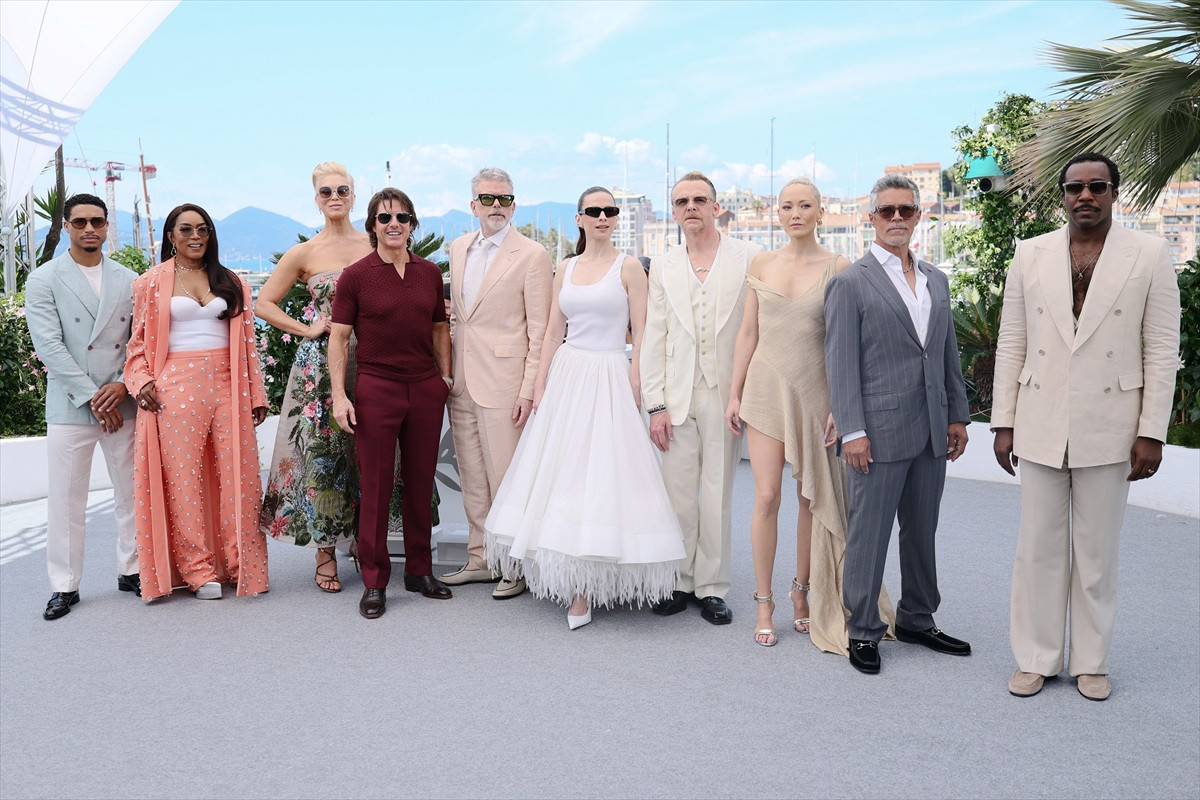 『ミッション:インポッシブル』カンヌで5分間のスタンディングオベーション!  トム・クルーズら勢ぞろい