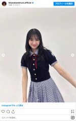 新制服姿の上村ひなの　※「上村ひなの」インスタグラム