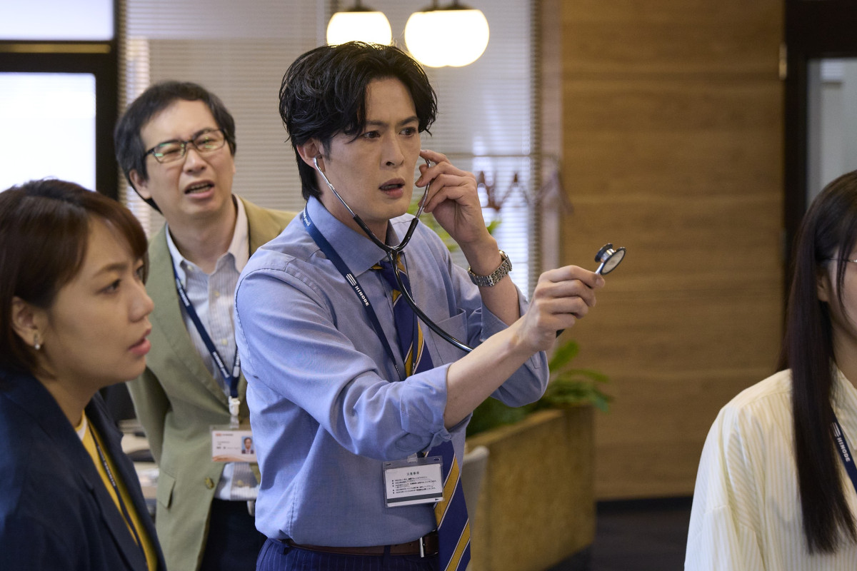 『人事の人見』第7話　“真野”前田敦子、元上司を目撃し、動揺する