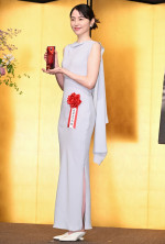 第50回 菊田一夫演劇賞授賞式に登壇した長澤まさみ