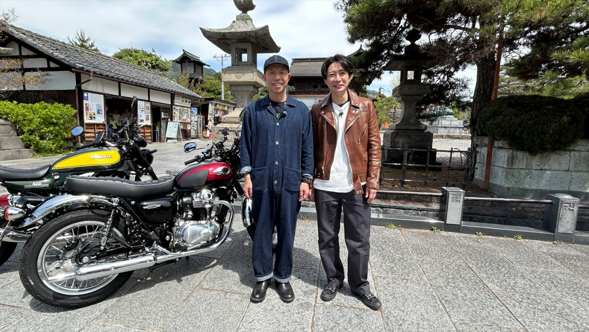 『相葉モータース』より(左から)バイきんぐ・小峠英二、相葉雅紀