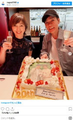名倉潤、渡辺満里奈と夫婦ラブラブ2ショット　※「名倉潤」インスタグラム