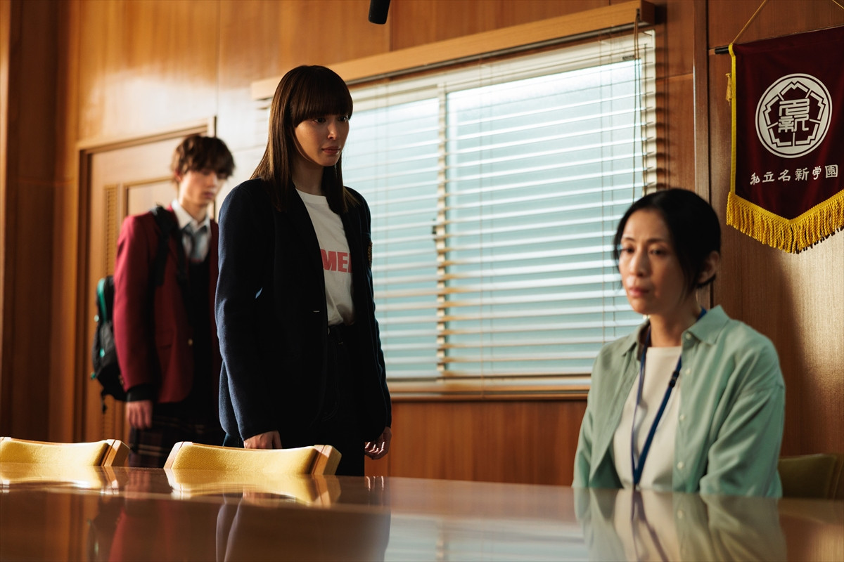 『なんで私が神説教』“浦見”渡辺翔太の活躍に「しょっぴー、かっこいい！」「浦見先生、惚れちゃう」などの声が殺到