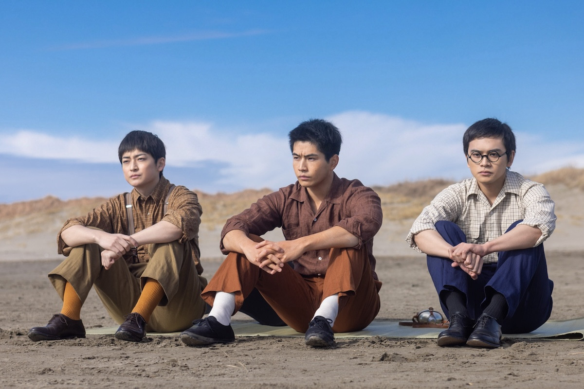 明日の『あんぱん』“のぶ”今田美桜＆“嵩”北村匠海、友人たちと一緒に海へ出かける
