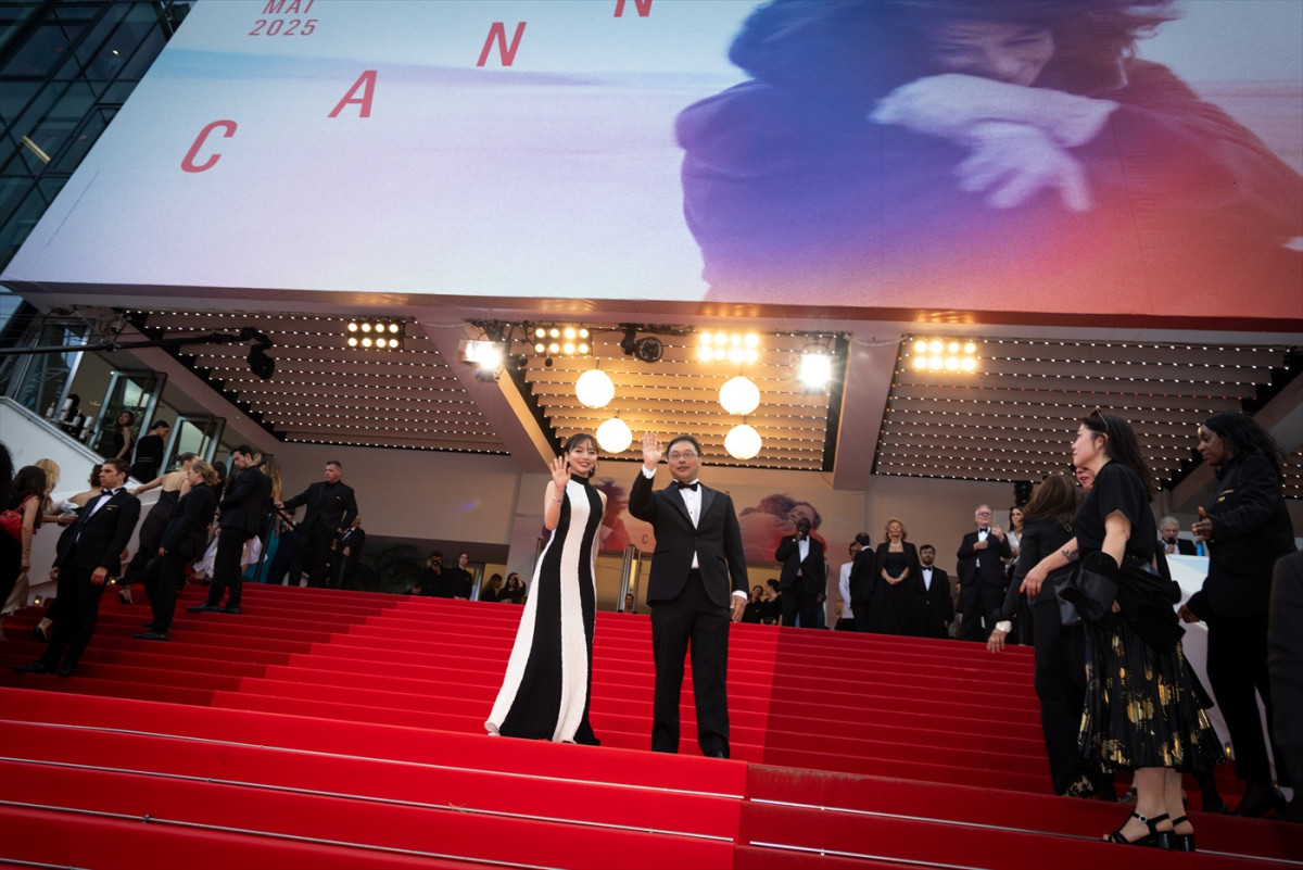 齊藤京子「人生で一番幸せです」と感激！　映画『恋愛裁判』、カンヌでの公式上映後スタンディングオベーションの大絶賛