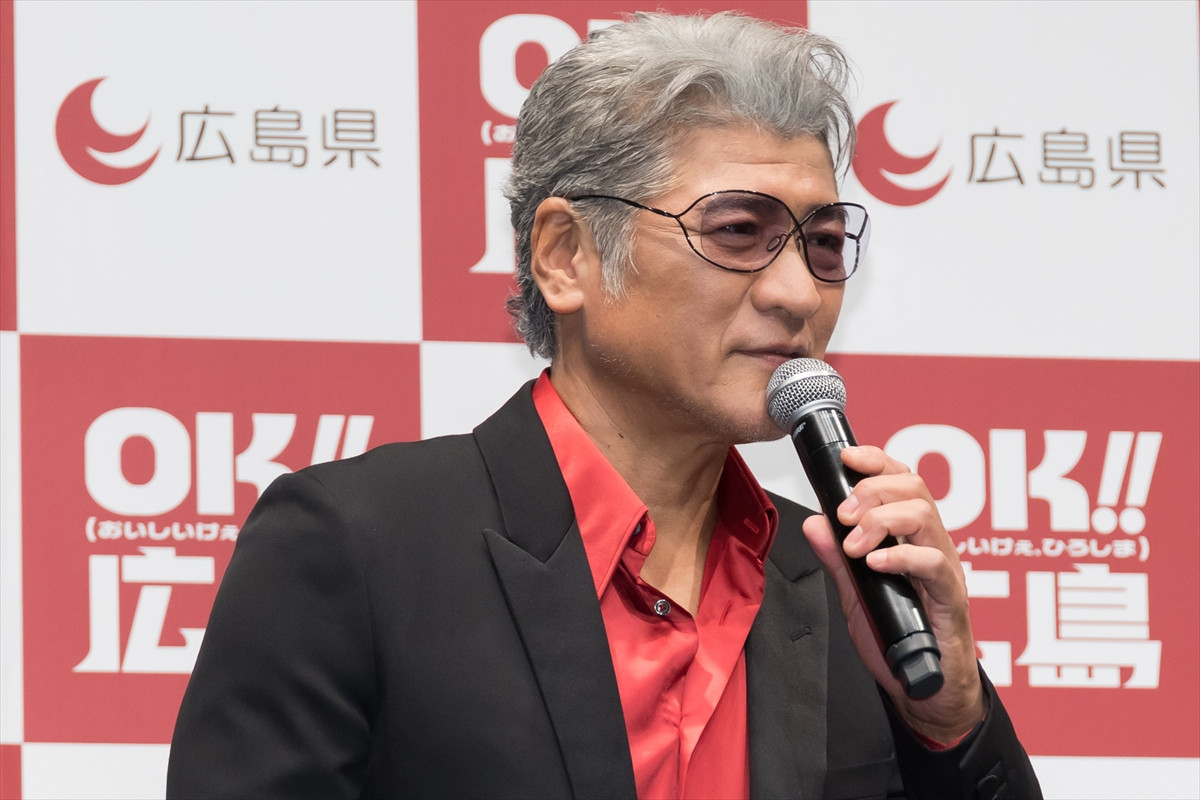 奥田民生＆吉川晃司、ユニット活動の目標は「無事、喧嘩もなく終わらせたい」
