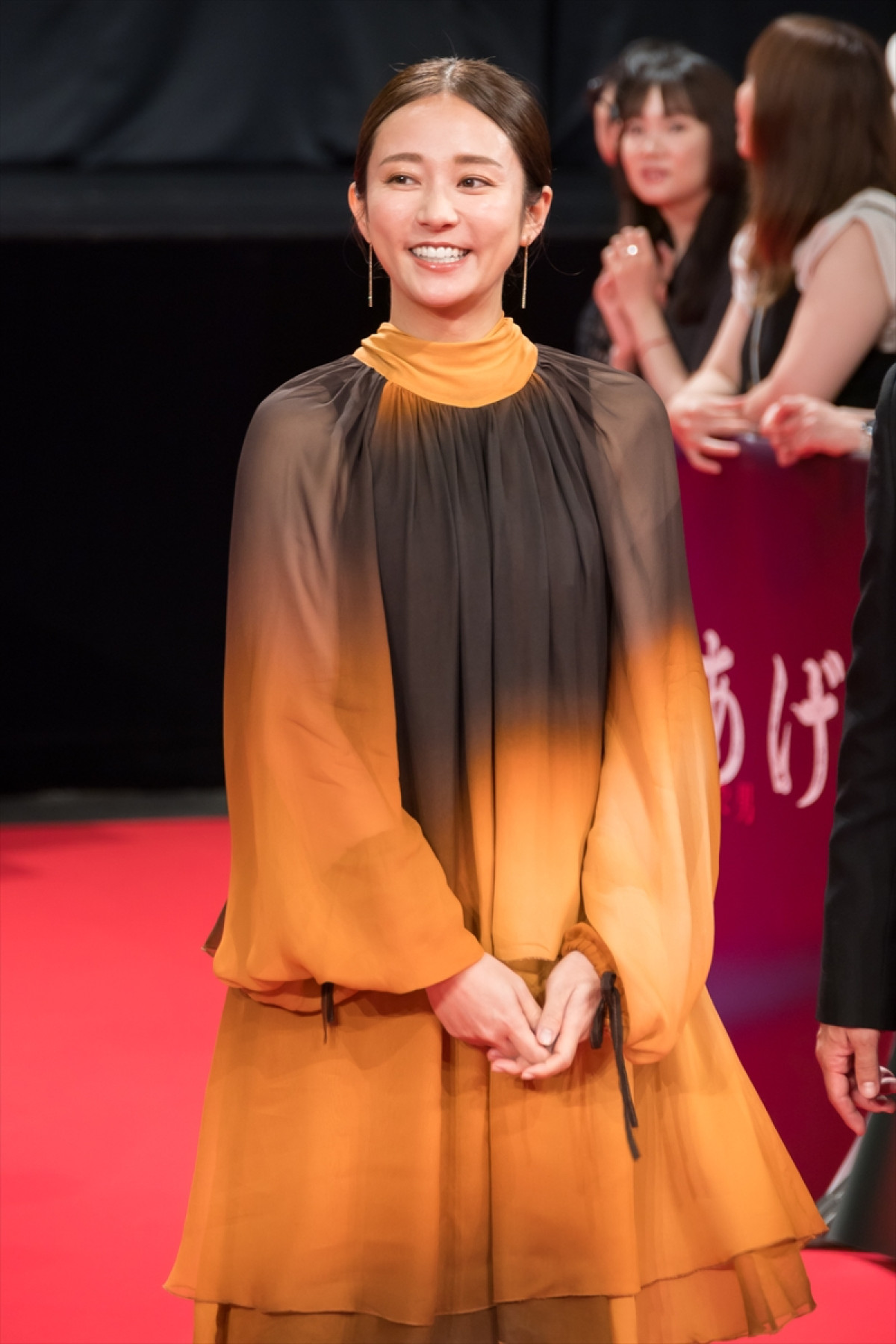 綾野剛、ファンへの気遣いに拍手「体調とか悪くなったらすぐ言って」