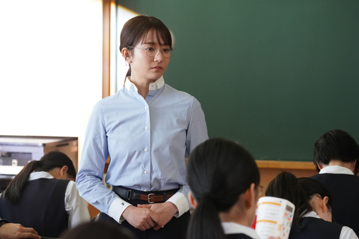 木村文乃×ラウール『愛の、がっこう。』、正反対の世界で生きる2人が禁断の出会い　第1話場面写真解禁