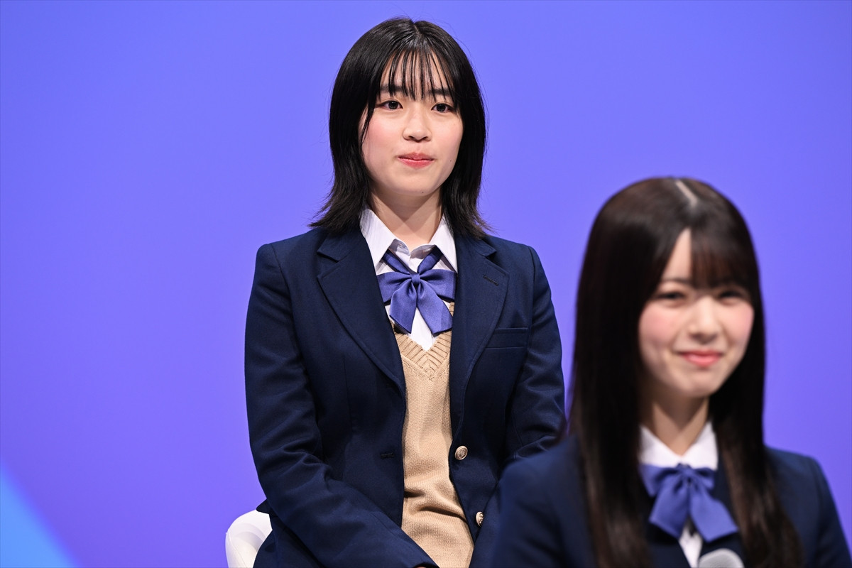 乃木坂46・賀喜遥⾹＆筒井あやめ、制服姿で登場　W主演ドラマで青春を感じる