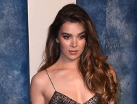 ヘイリー・スタインフェルドが結婚