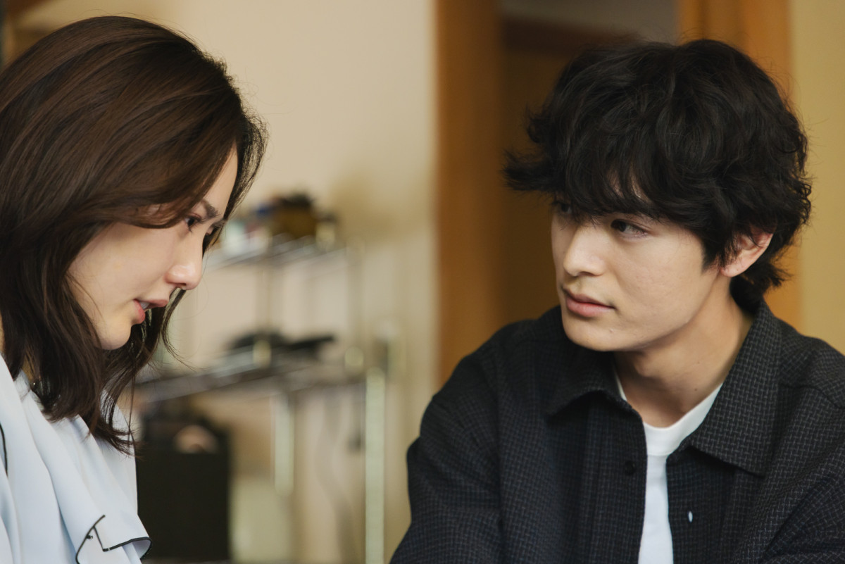 『魔物』第7話　“あやめ”麻生久美子、“凍也”塩野瑛久からの執拗な復讐の日々に震える