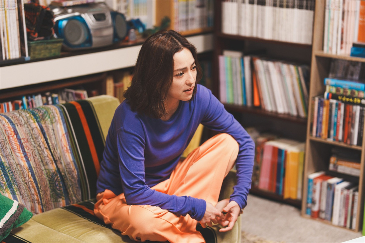新ドラマ『こんばんは、朝山家です。』に宇野祥平、竹財輝之助、工藤遥ら出演決定！　第1話場面写真も解禁