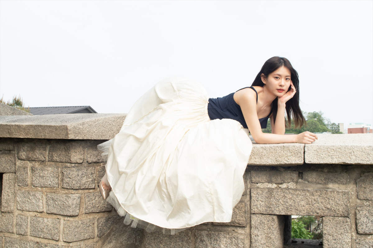 永瀬莉子、初の写真集8.20発売！　大好きな韓国で撮影したナチュラルな魅力あふれる一冊