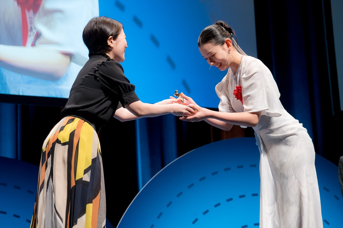 吉沢亮、主演男優賞受賞で「この上ない喜び」　河合優実は主演女優賞受賞